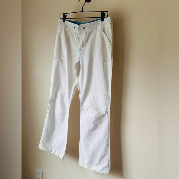 G.H. Bass & Co. White Flare Pants - Size 6 - Picture 4 of 11